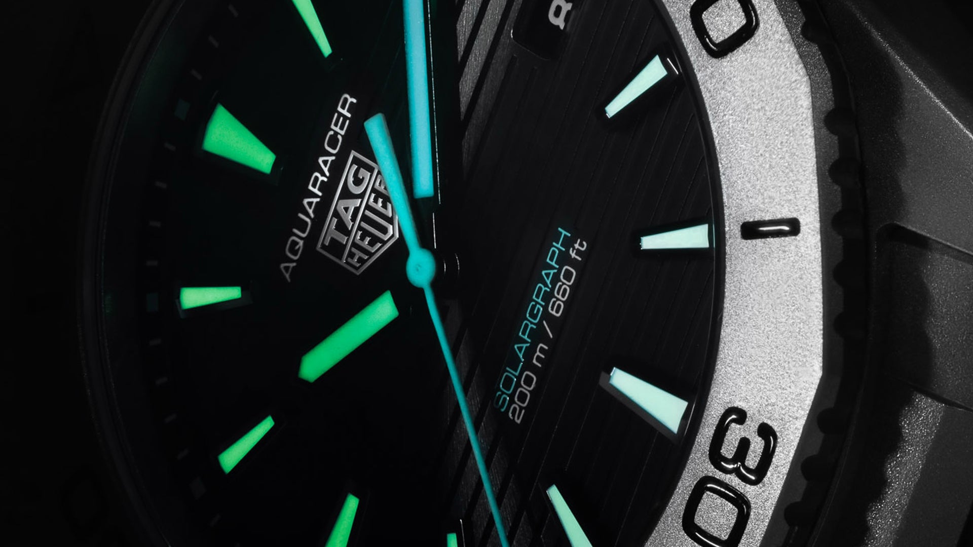 TAG Heuer Aquaracer Professional 200 Solargraph Mens Watch