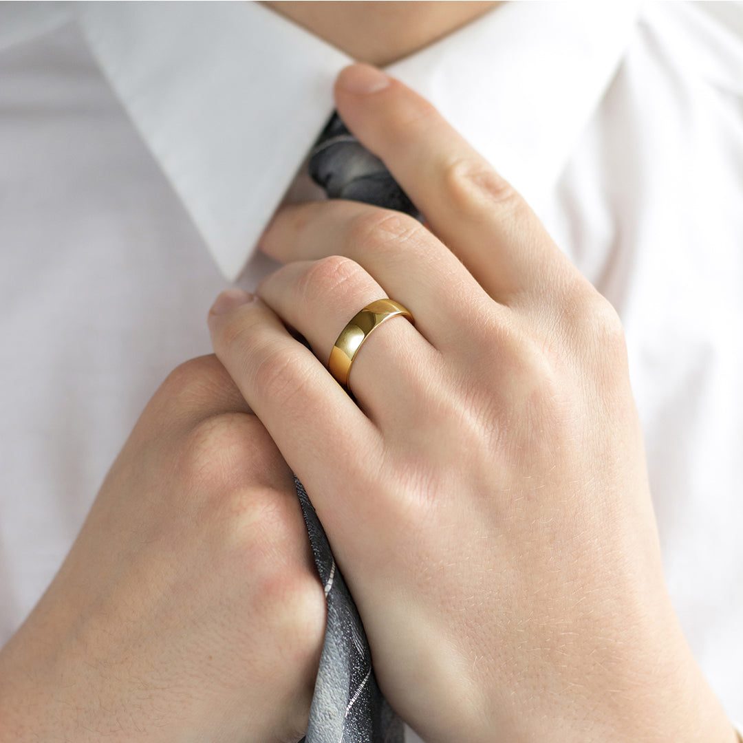 6.0mm 9ct Yellow Gold Classic Court Wedding Band