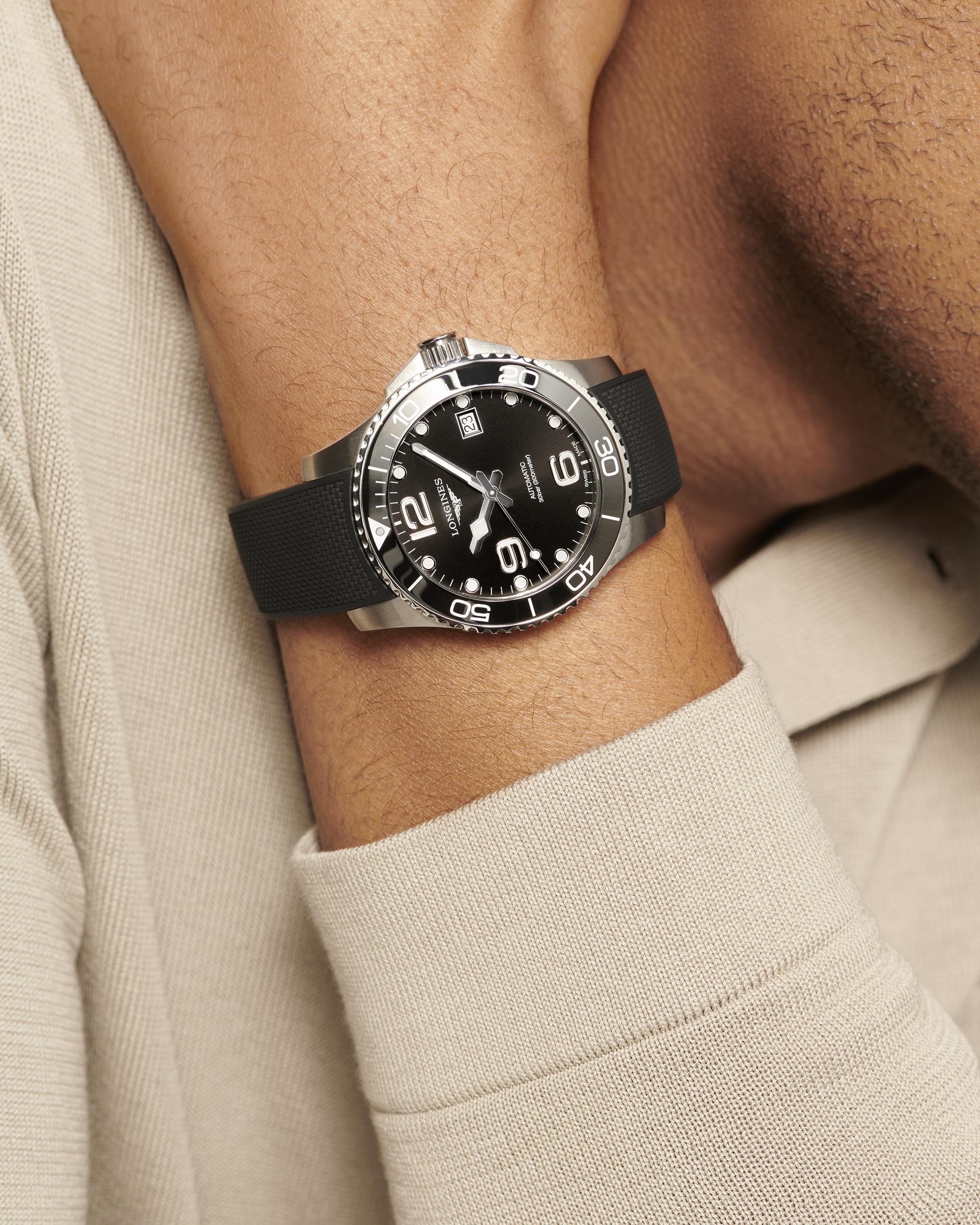 Longlines HydroConquest Black Dial Men's Watch