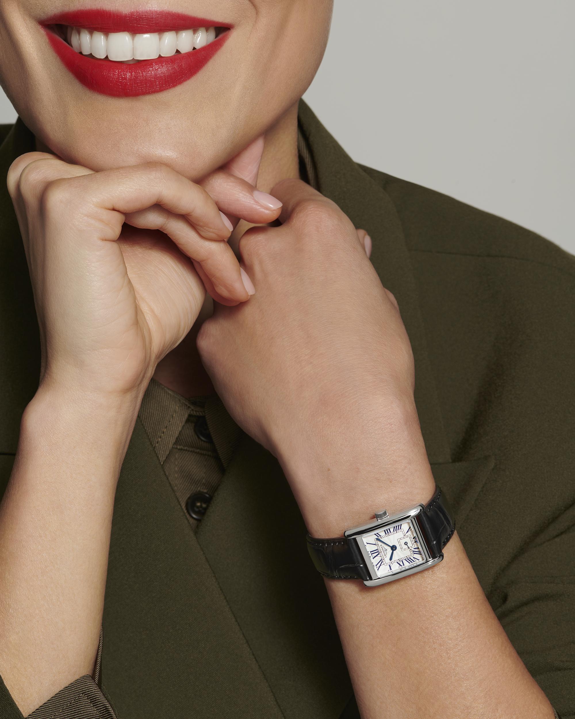 Longines Mini DolceVita Silver "flinqué" Dial Ladies Watch