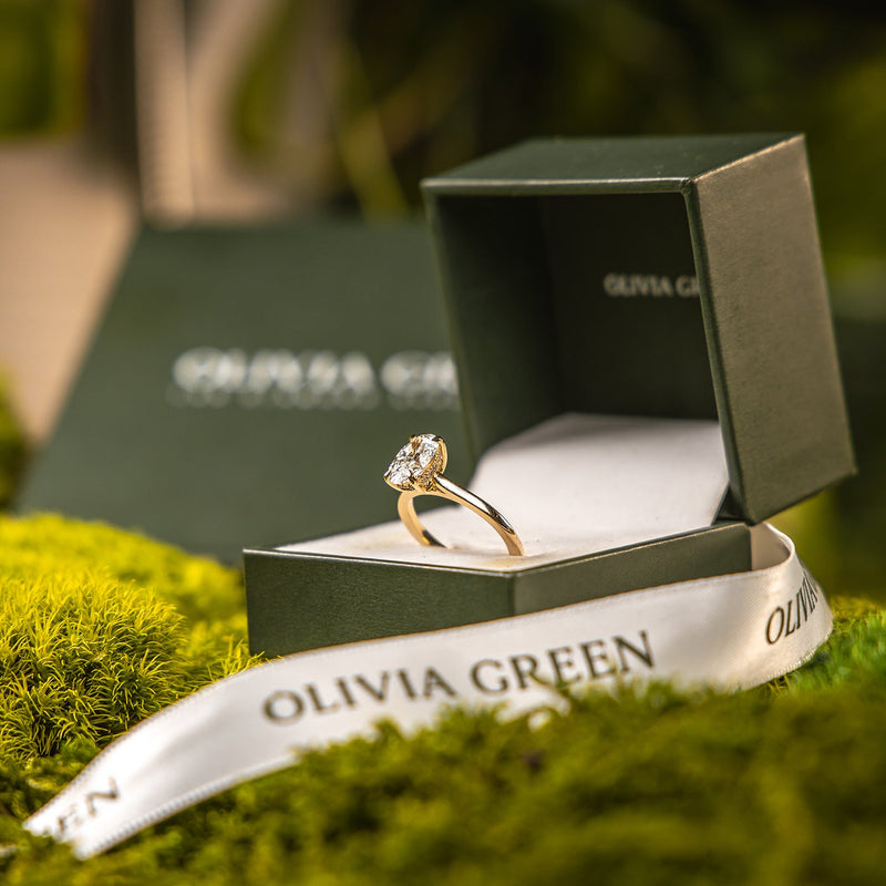 Olivia Oval