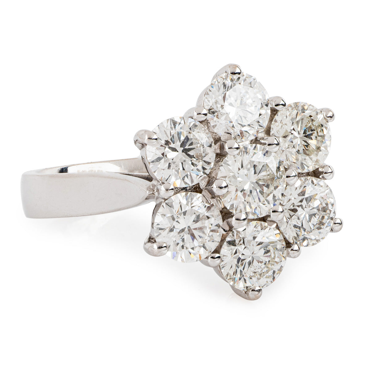 18ct White Gold Diamond Cluster