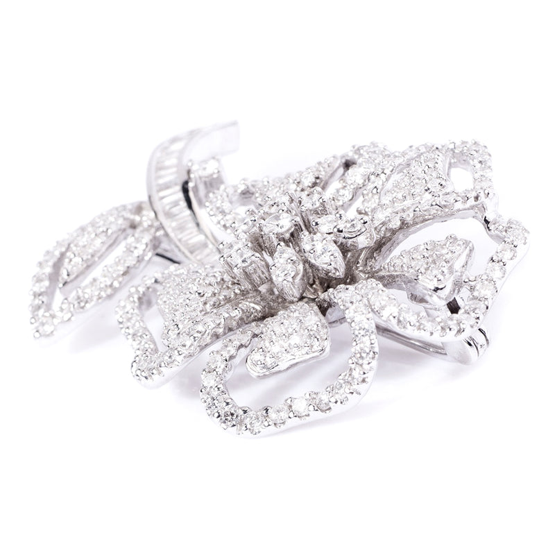 Pre-Owned 18ct White Gold Diamond Flower Brooch