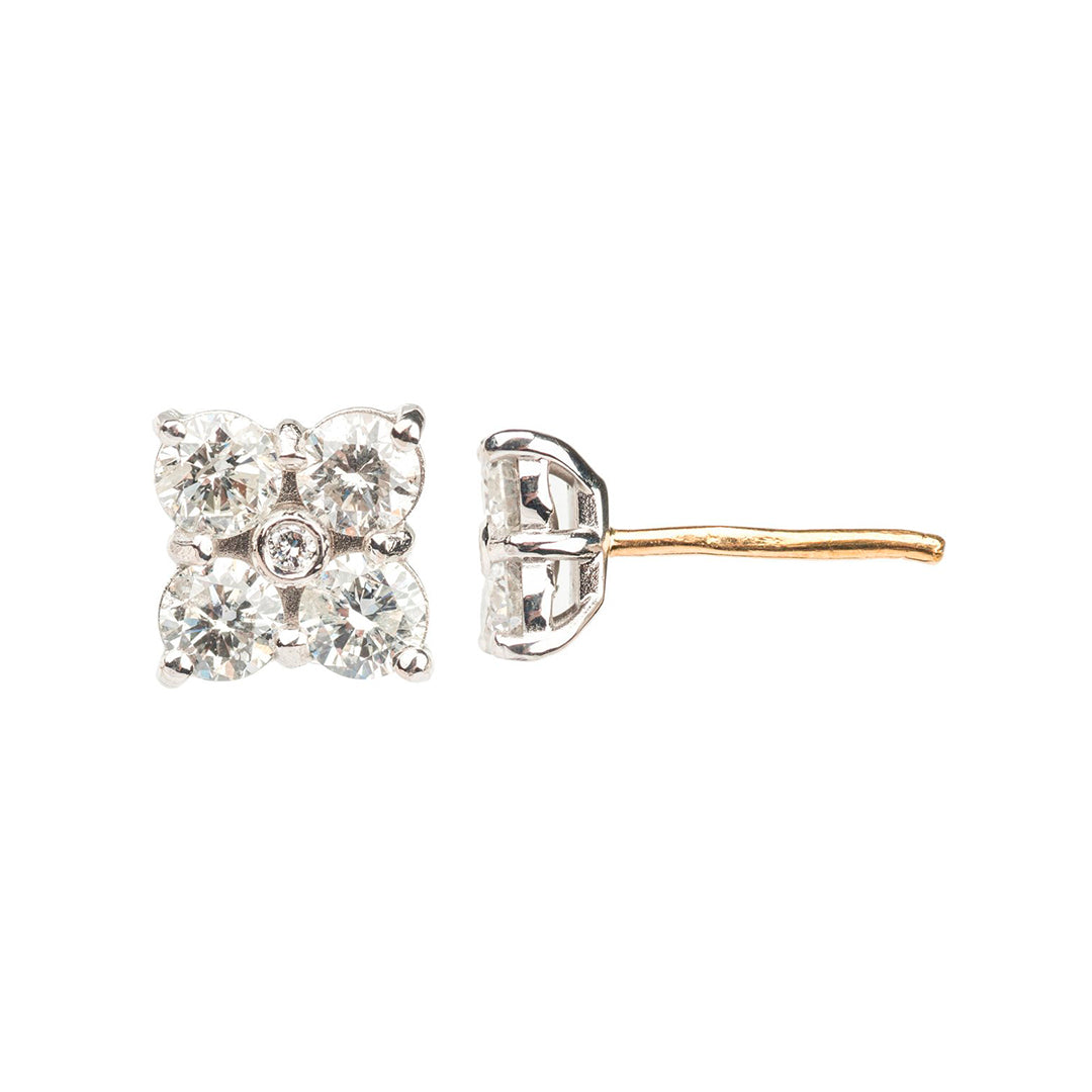 PreOwned 18ct Yellow Gold Diamond Stud Earrings Bradleys The Jewellers