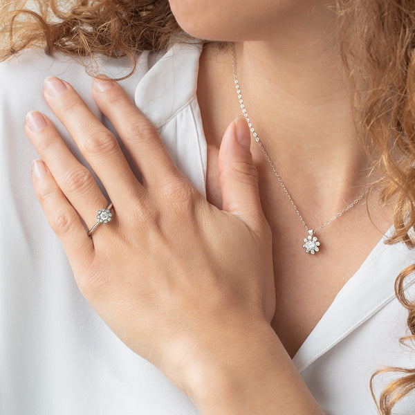 Dandelion Diamond Necklace