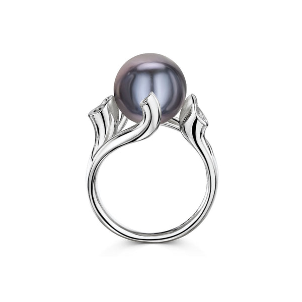 side angle of Pearl and Diamond Ring