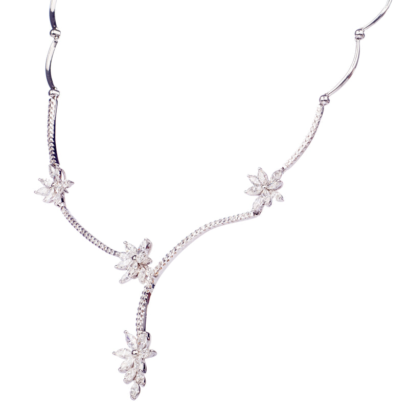 Floral Design Diamond and White Gold Collar